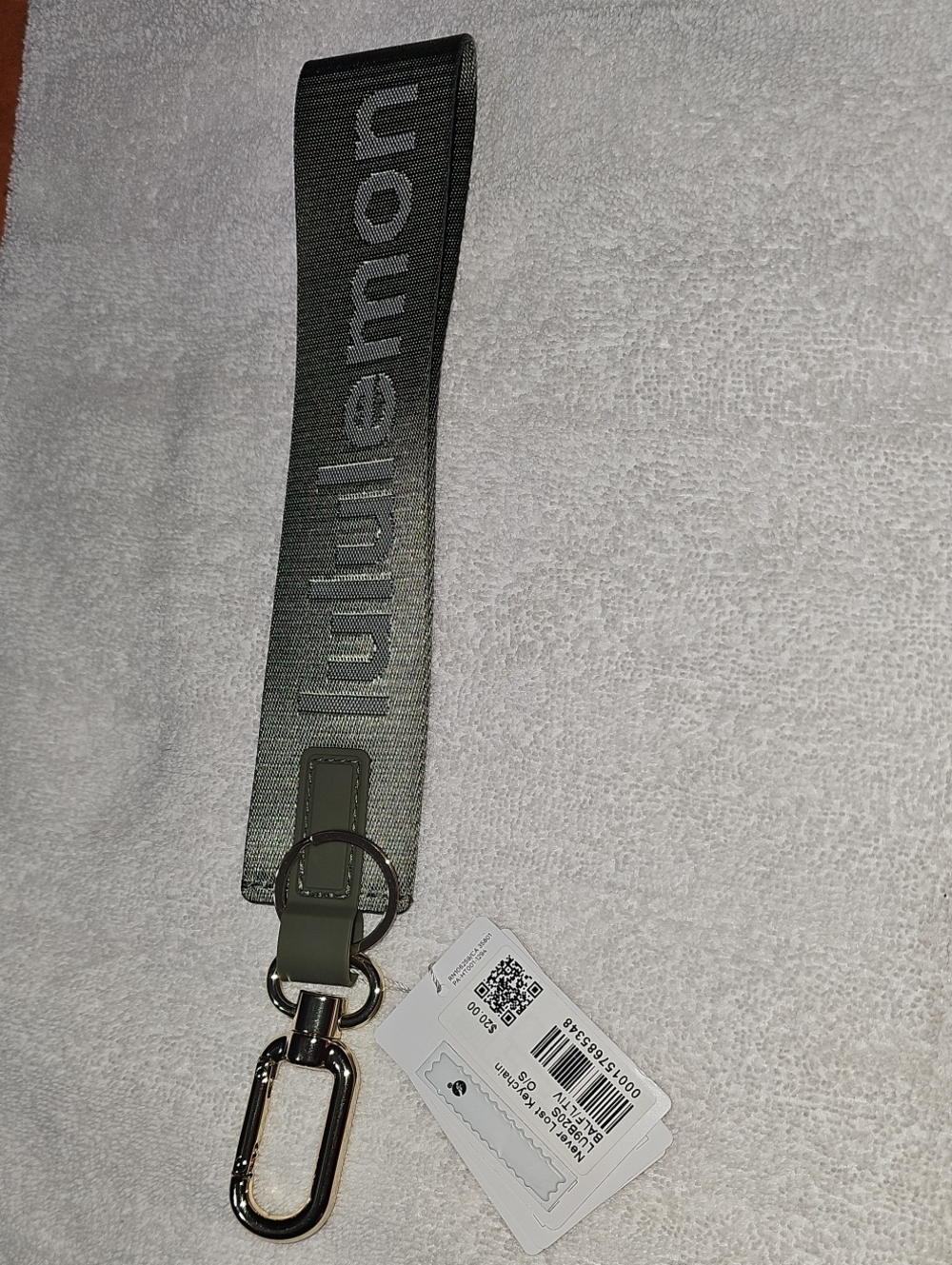 Lululemon Never Lost Keychain! Bayleaf And Light Ivory!! Nwts